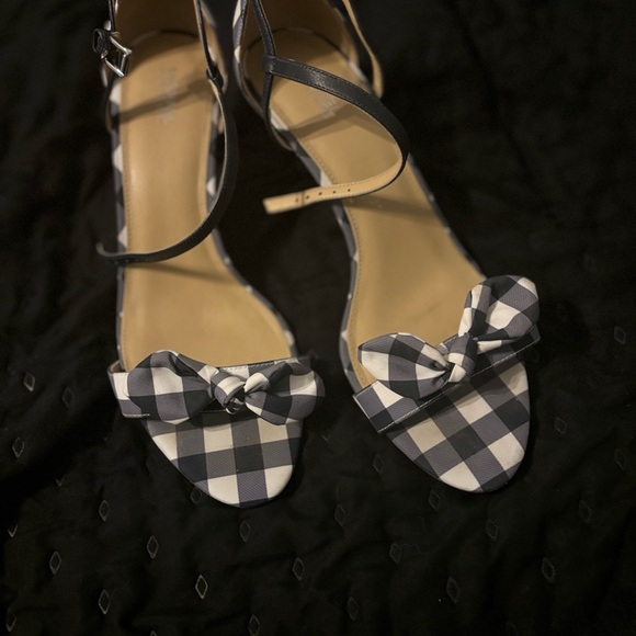 Checkered Micheal Kors Heels - Picture 1 of 5